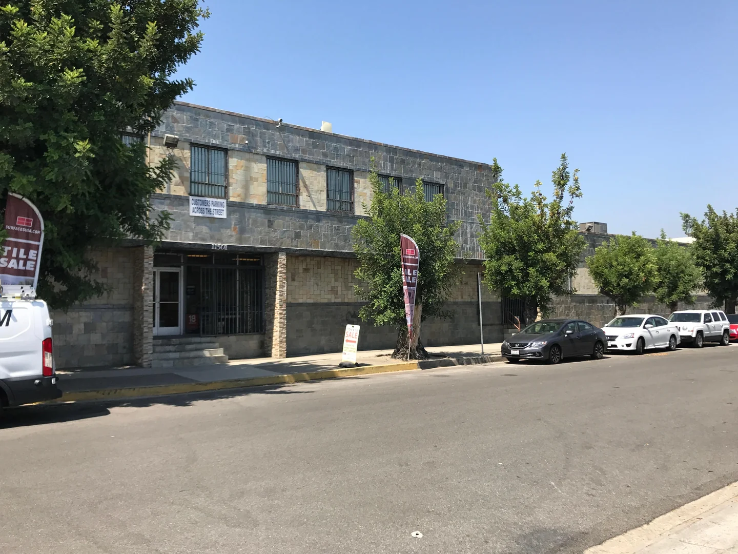 Excellent 89,452 SF Industrial Building for… — Lease in North Hollywood, CA, photo 2 of 8