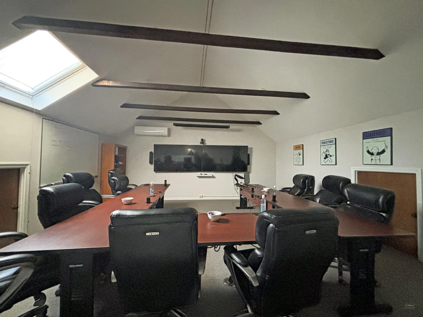 Office Condominium — Lease in Bedford, NH, photo 2 of 8