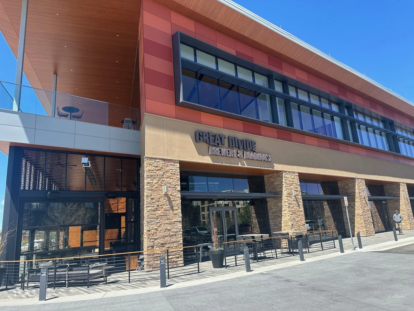 Schwab Campus Retail — Lease in Lone Tree, CO, photo 2 of 8