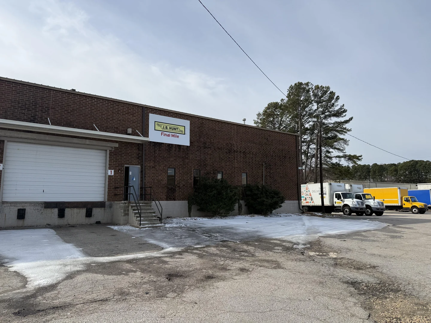 ±42,000 SF Inside the Beltline Warehouse Opportunity — Lease in Raleigh, NC, photo 1 of 5
