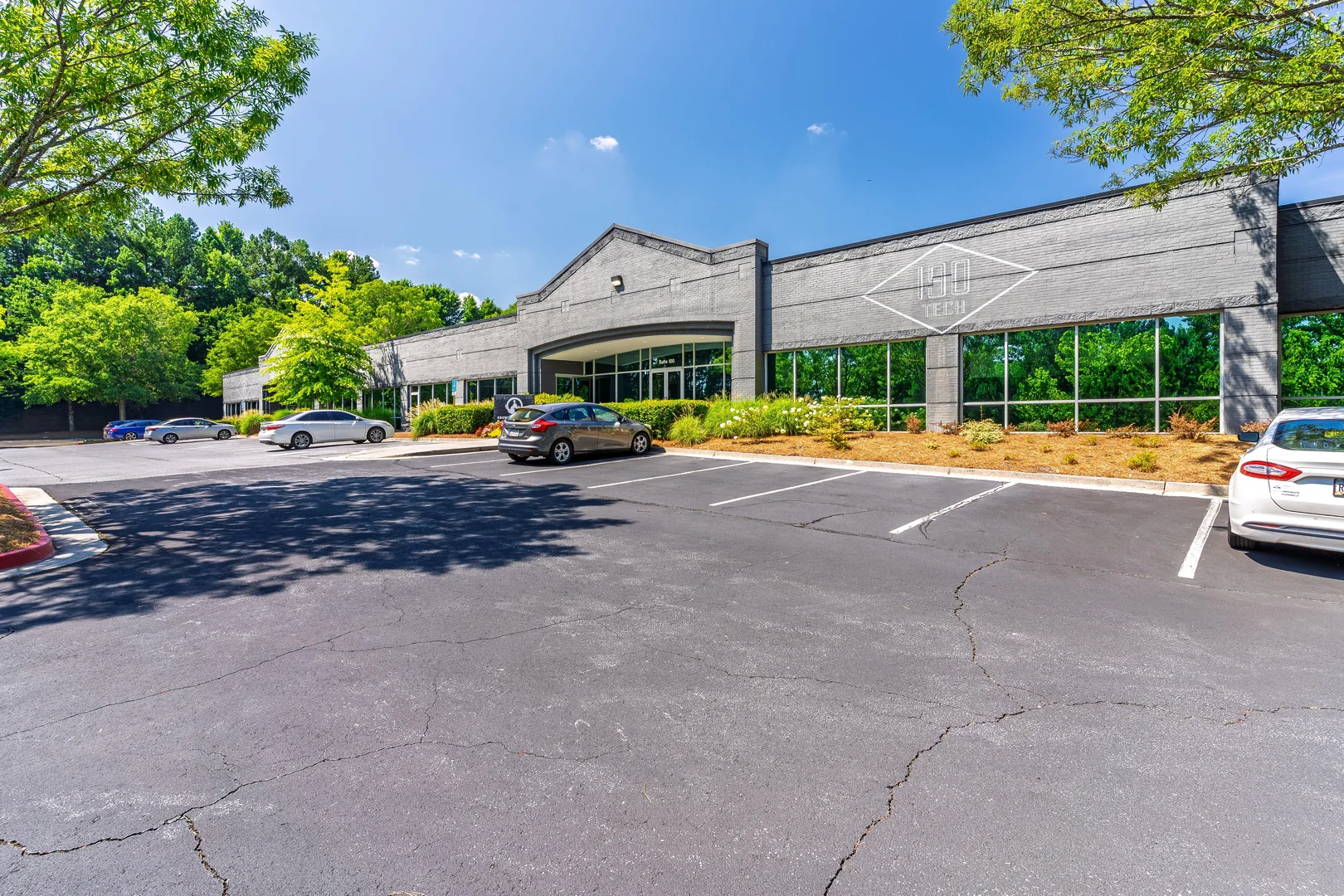 190 & 192 Tech Park — Lease in Norcross, GA, photo 1 of 7