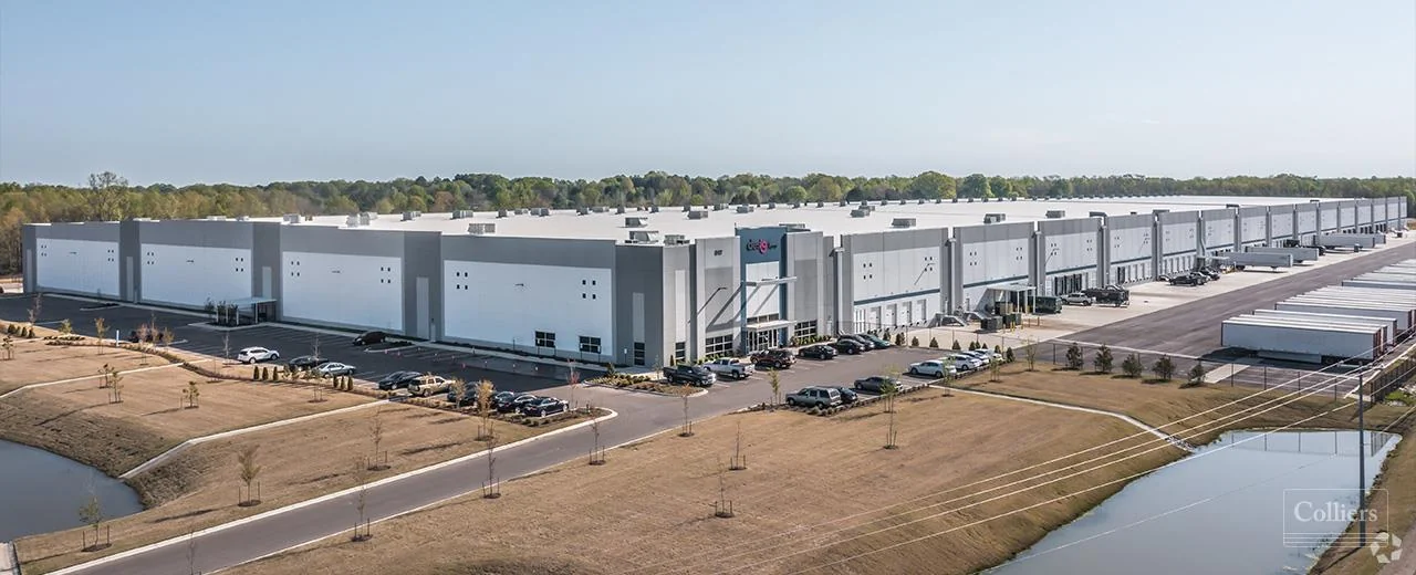Gateway Global | Building 9 - industrial in 817 Gateway Global Dr, US