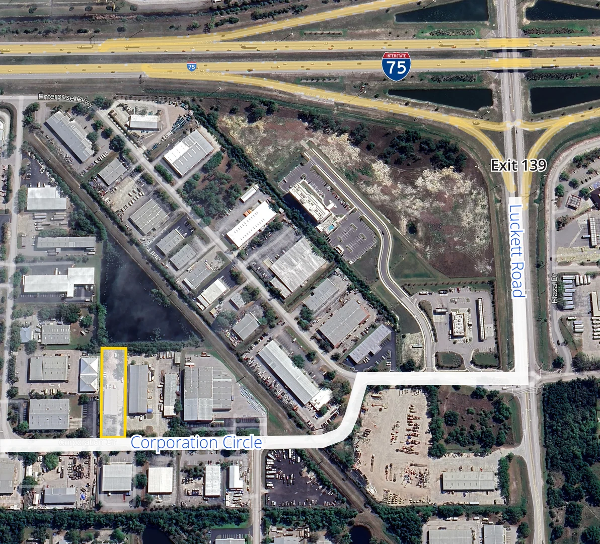 Industrial Office / Warehouse With Outdoor storage — Lease in Fort Myers, FL, photo 3 of 6