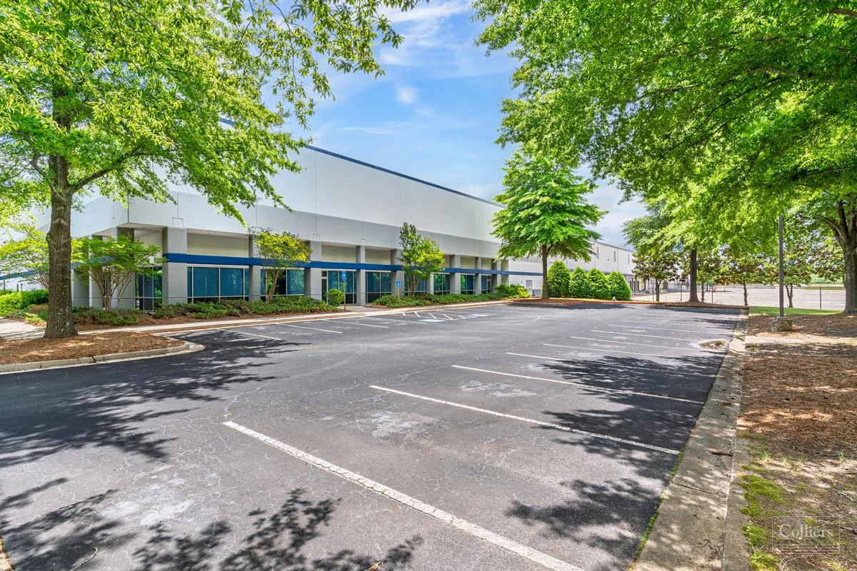 125 Southside Court | 322,560 SF Available — Lease in Mcdonough, GA, photo 1 of 8