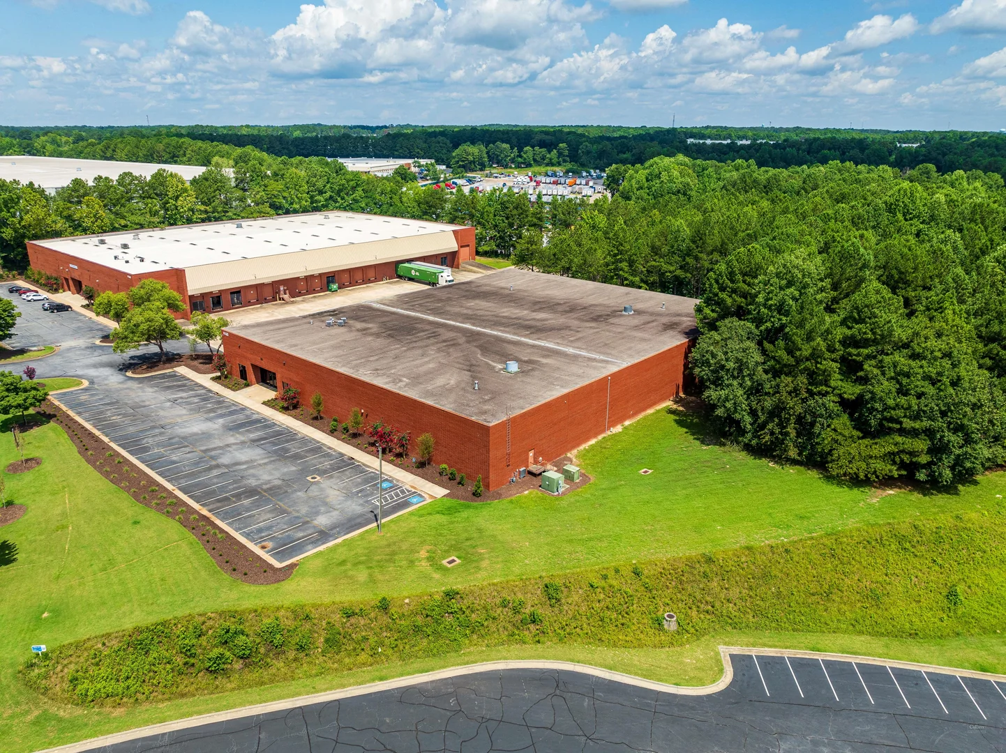 44,572 SF Freestanding Building Available for Lease… — Lease in Fairburn, GA, photo 2 of 8