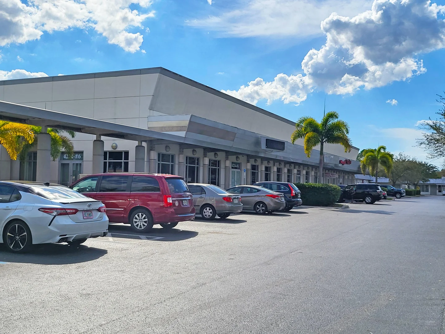 Miracle Plaza — Lease in Fort Myers, FL, photo 2 of 8