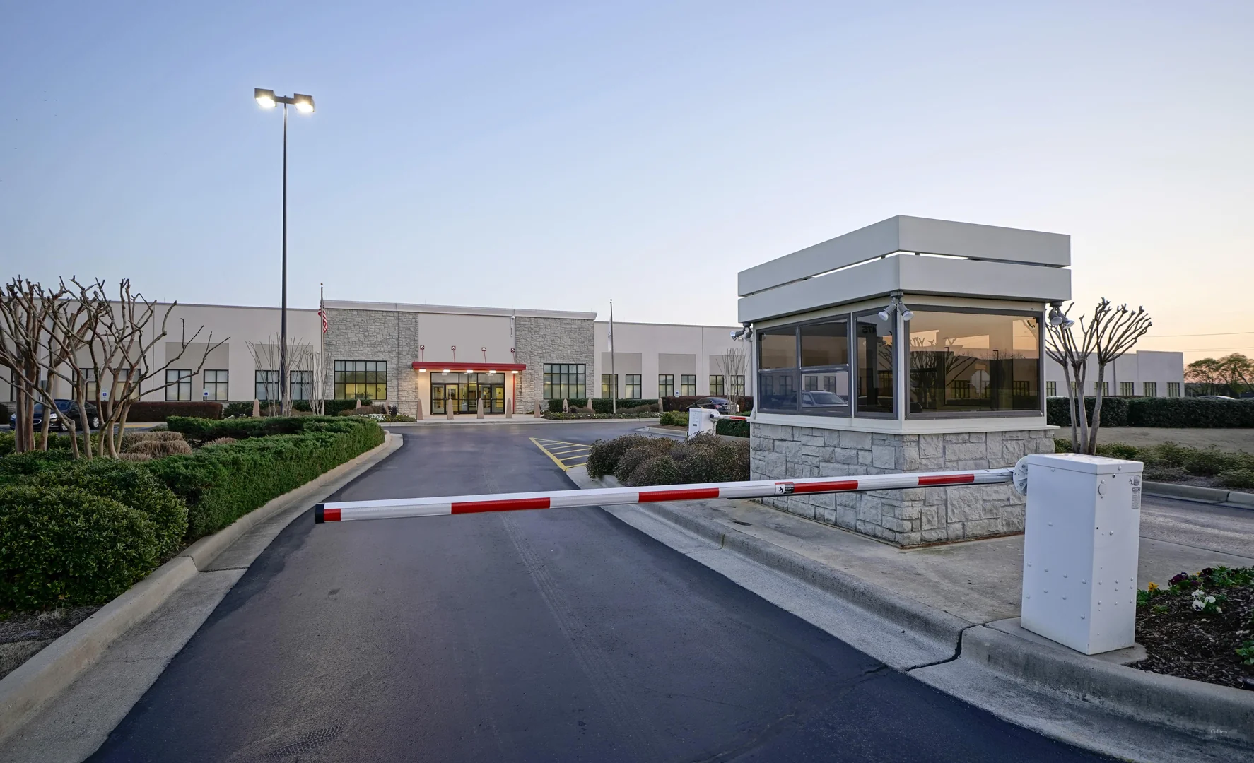 ±51,364 SF Office Space in Thornton Research Park — Lease in Huntsville, AL, photo 2 of 8
