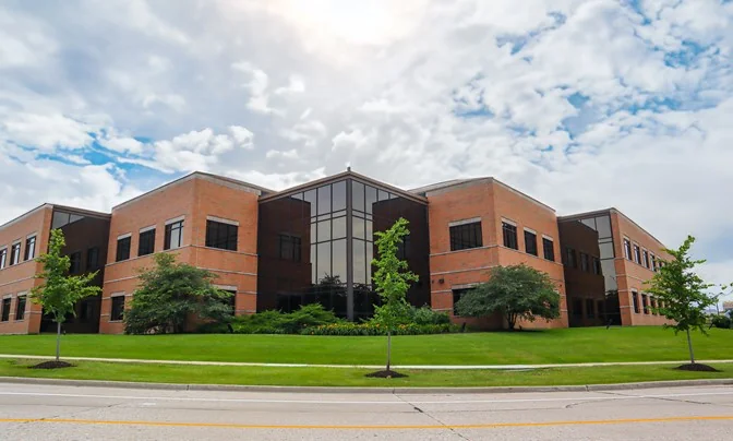 Summit Place — Lease in West Allis, WI, photo 7 of 8