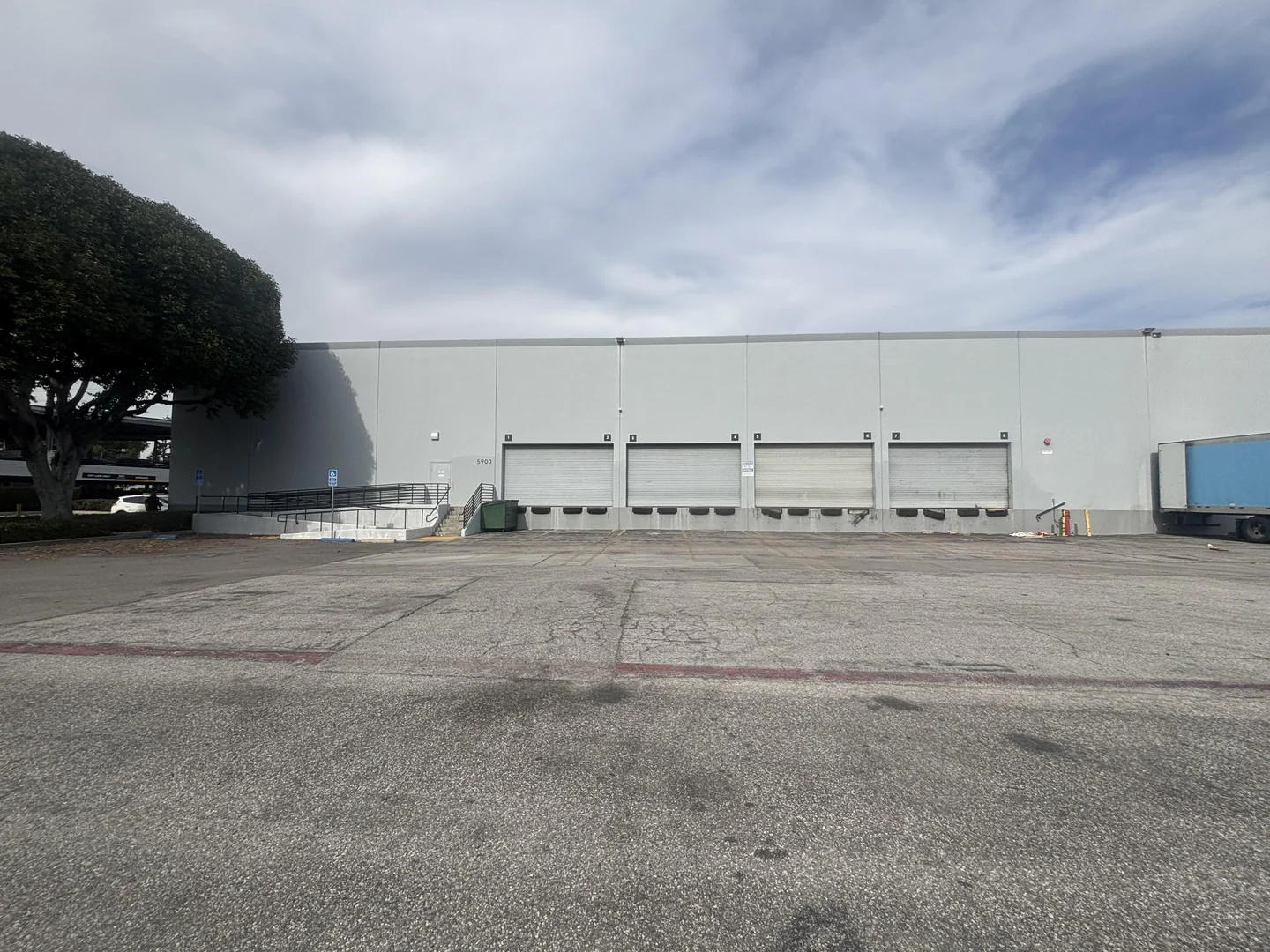 29,225 SF Corner Unit Available for Lease