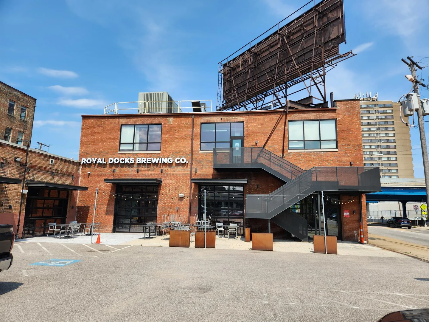 Restaurant Space For Lease in Ohio City