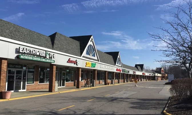 Space for Lease at Beachcliff Market Square in Rocky River, Ohio - photo 14 - 19300 Detroit Road Rocky River, US