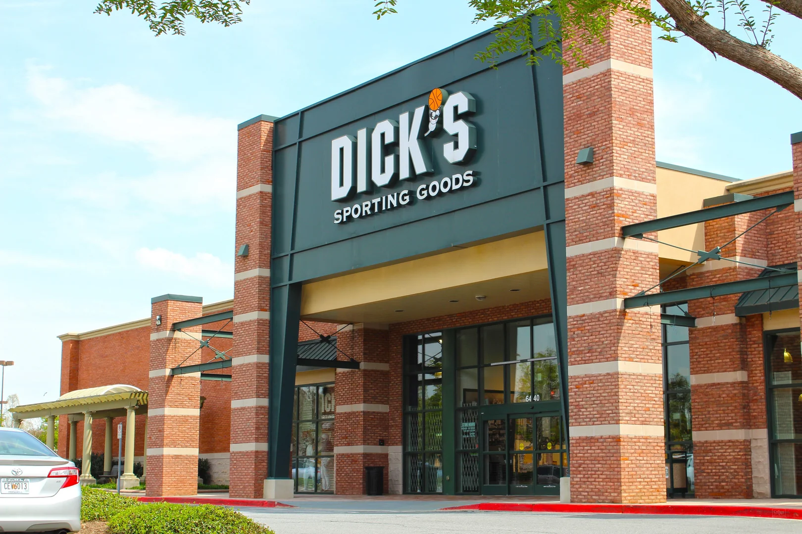 North Point Market Center — Lease in Alpharetta, GA, photo 2 of 8
