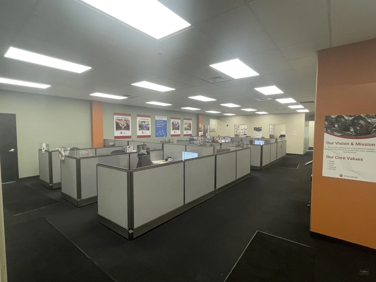 Industrial/Flex Building — Lease in Salem, NH, photo 6 of 8
