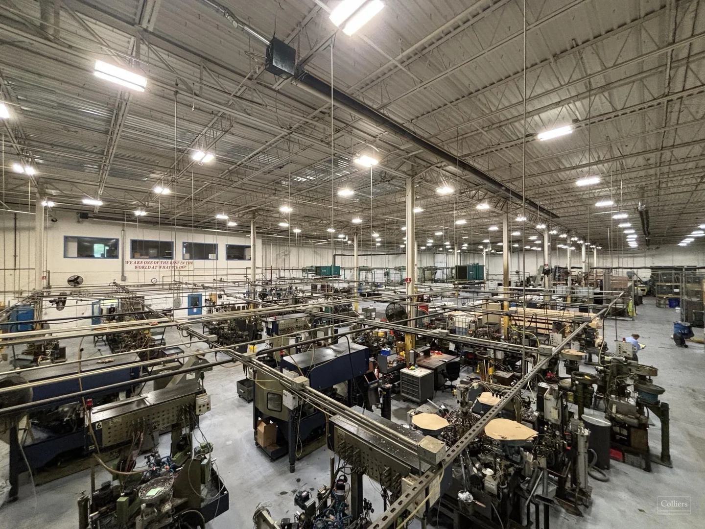 Manufacturing/Warehouse/Distribution Building — Lease in Rochester, NH, photo 3 of 8