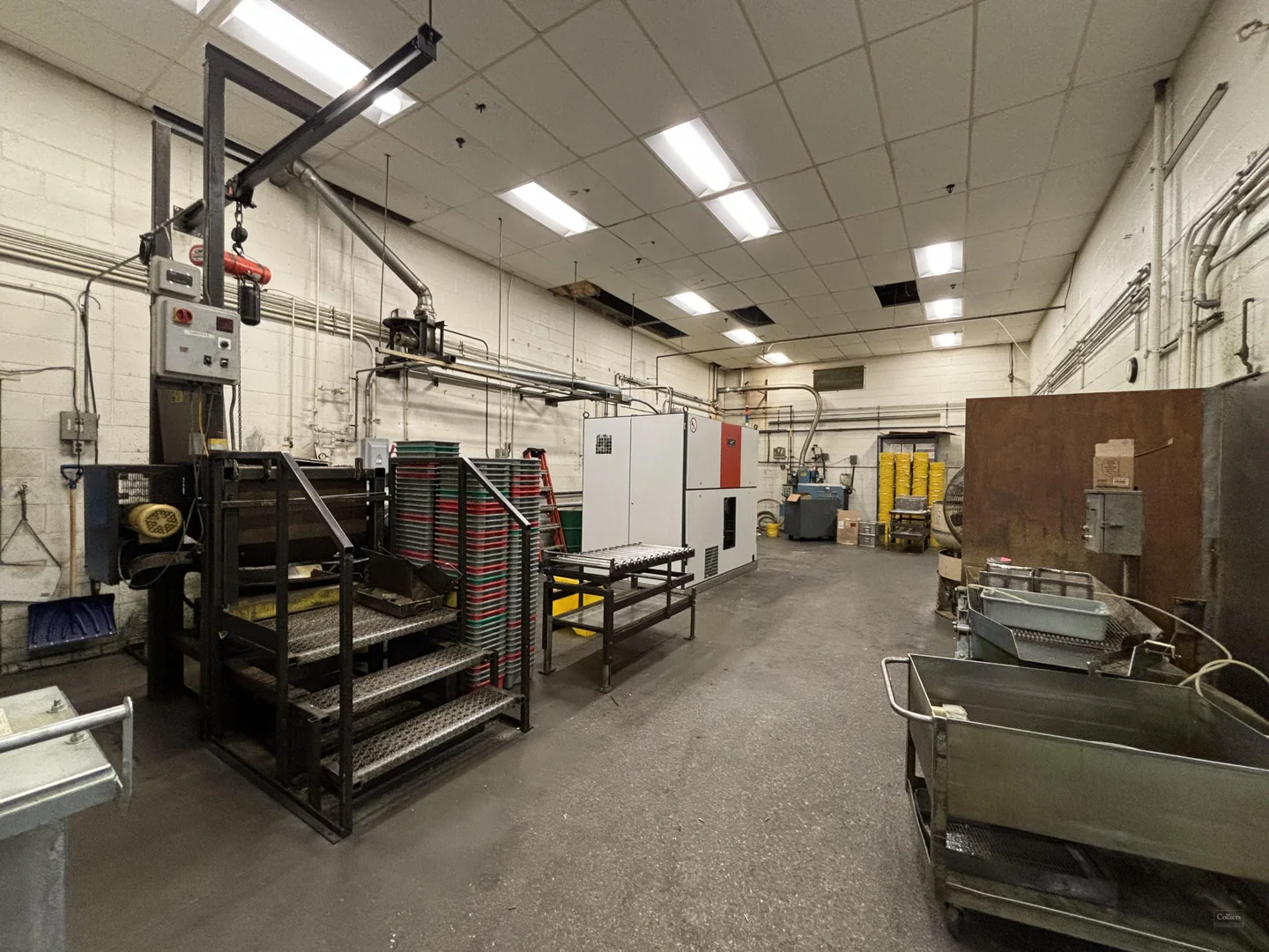Manufacturing/Warehouse/Distribution Building — Lease in Rochester, NH, photo 5 of 8