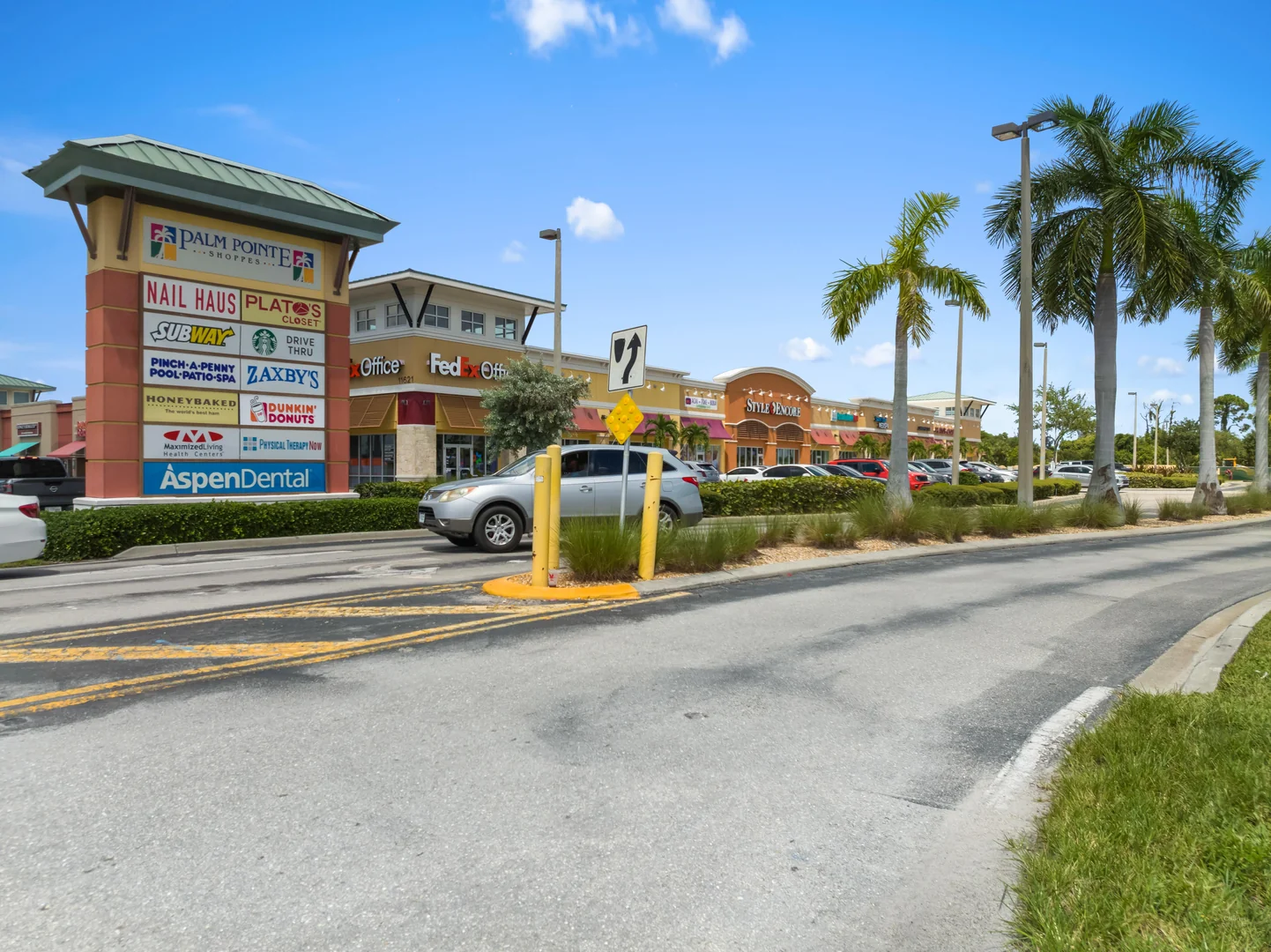 Palm Pointe Shoppes — Lease in Fort Myers, FL, photo 4 of 8