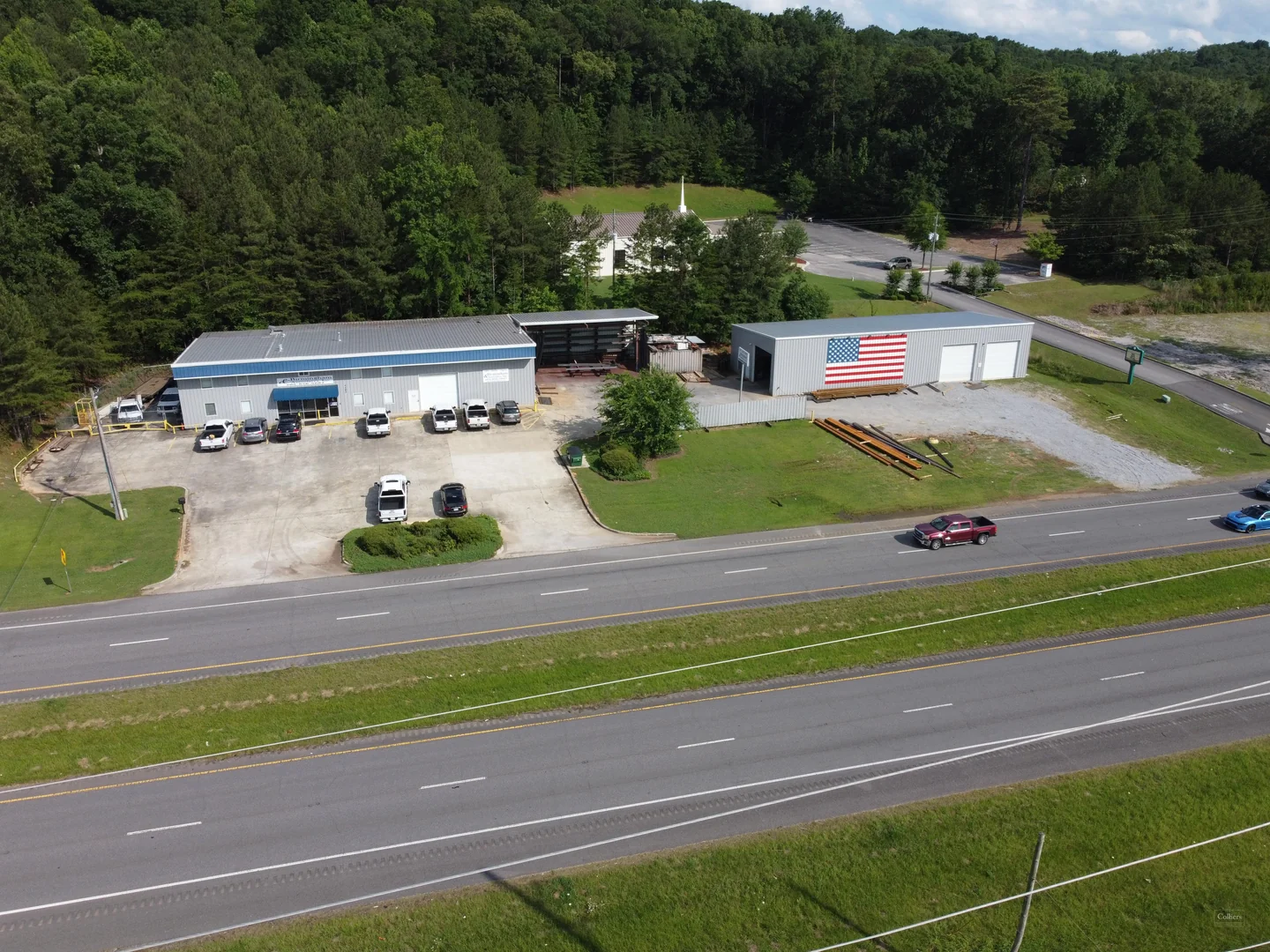 UNDER CONTRACT: Single-Tenant Office / Warehouse… — Lease in Birmingham, AL, photo 2 of 8