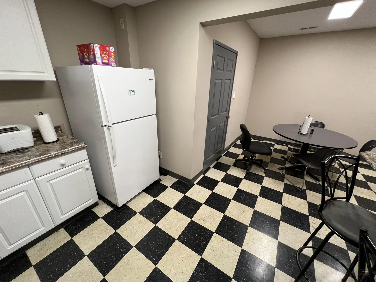 UNDER CONTRACT: Single-Tenant Office / Warehouse… — Lease in Birmingham, AL, photo 6 of 8