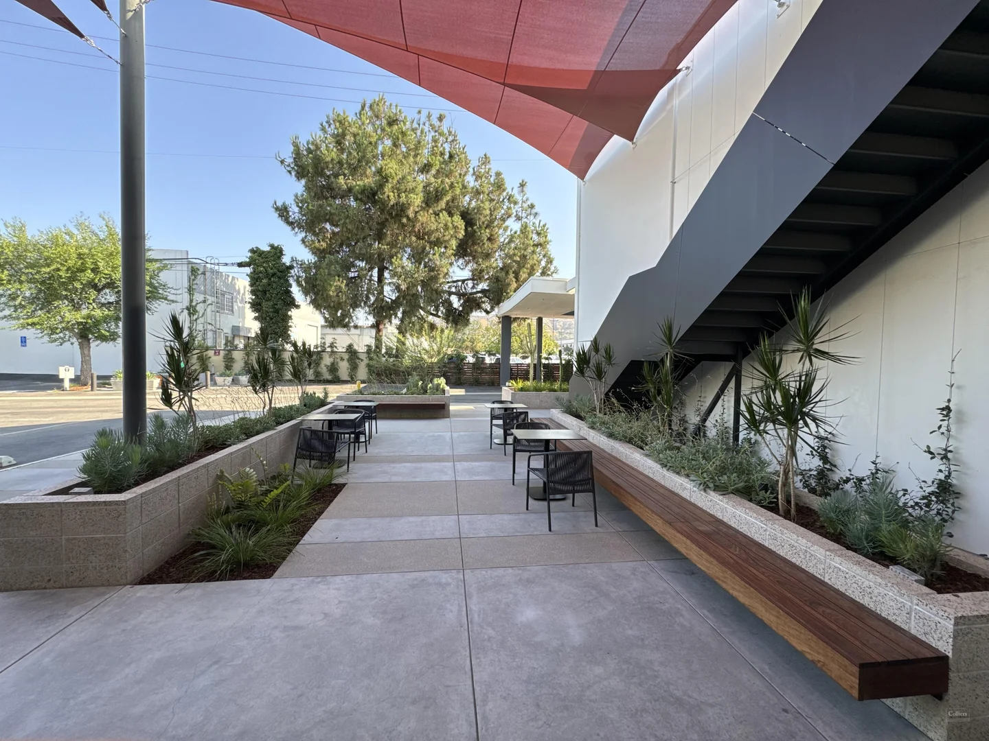 Highly Amenitized, Class A Media / Production Campus… — Lease in Burbank, CA, photo 2 of 8