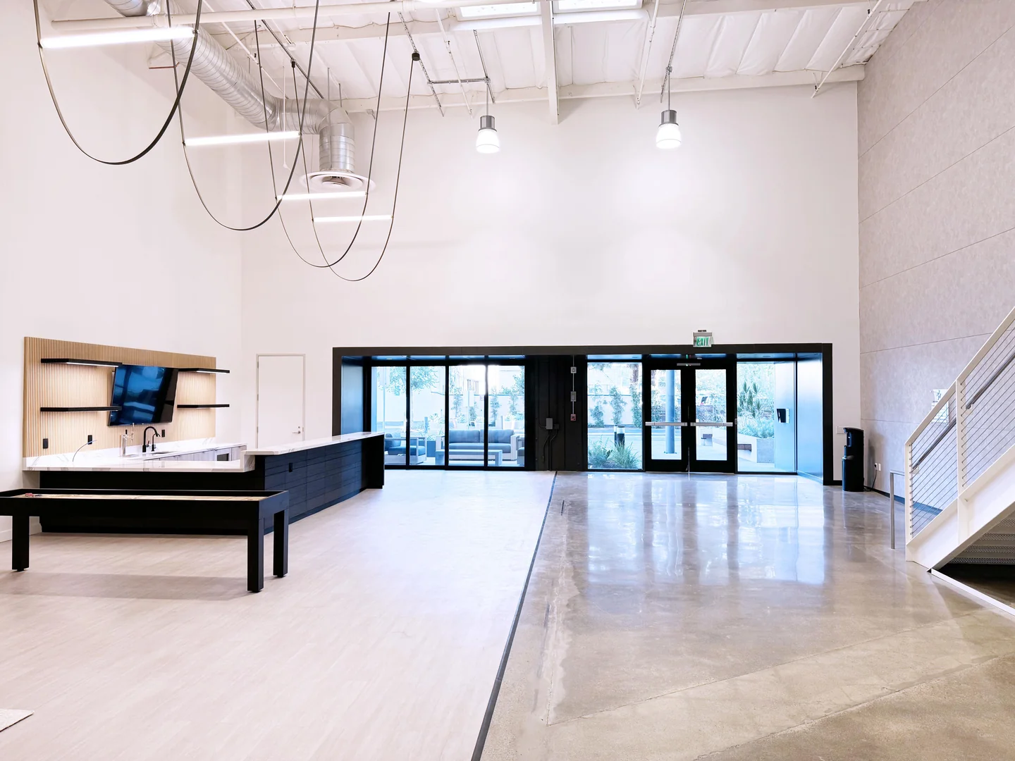 Highly Amenitized, Class A Media / Production Campus… — Lease in Burbank, CA, photo 3 of 8