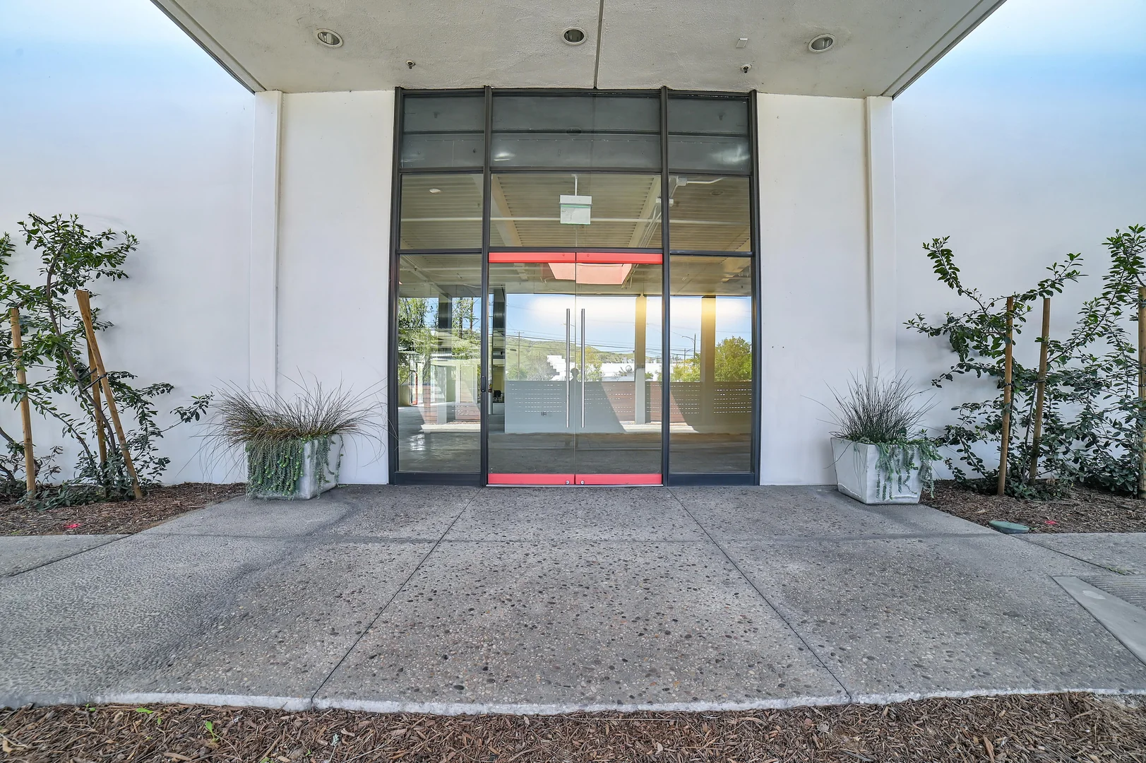 Highly Amenitized, Class A Media / Production Campus… — Lease in Burbank, CA, photo 5 of 8