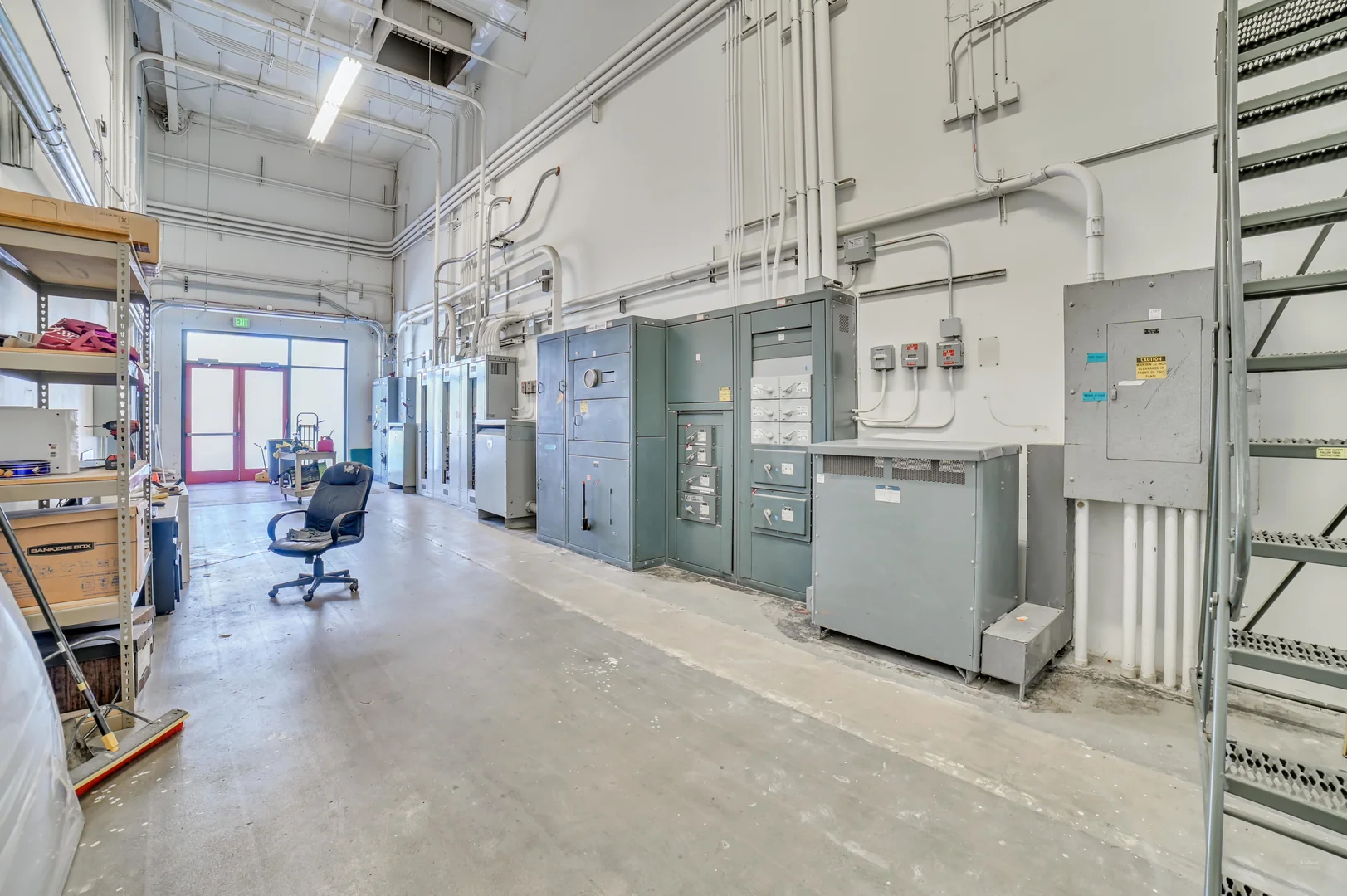 Highly Amenitized, Class A Media / Production Campus… — Lease in Burbank, CA, photo 7 of 8
