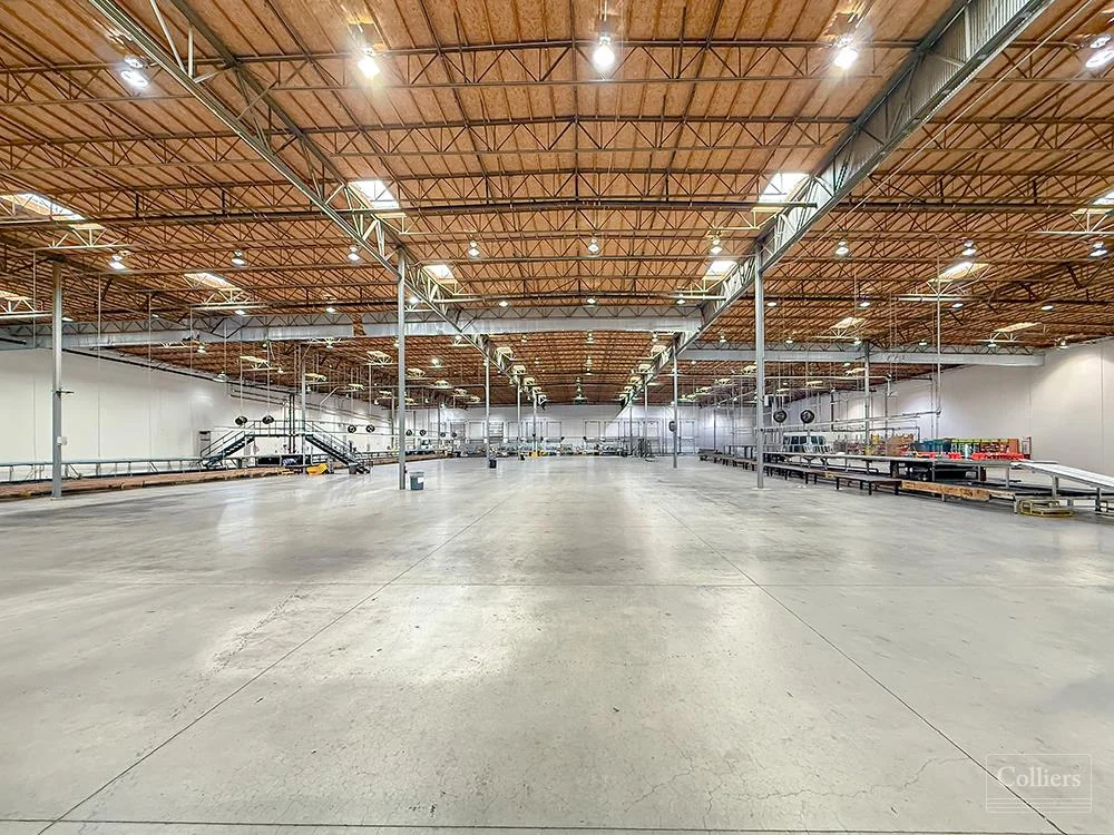 136,240 SF Van Nuys Industrial for Lease - photo 5 - 16689 Schoenborn St, CA
