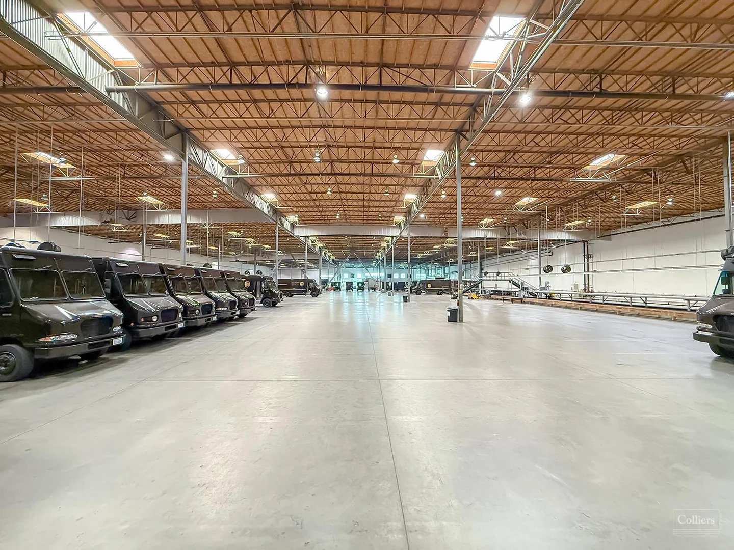 136,240 SF Van Nuys Industrial for Lease - photo 6 - 16689 Schoenborn St, CA