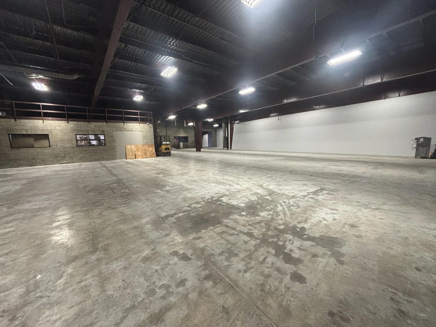 For Sale or Lease Manufacturing/Warehouse — Lease in Pembroke, NH, photo 6 of 7