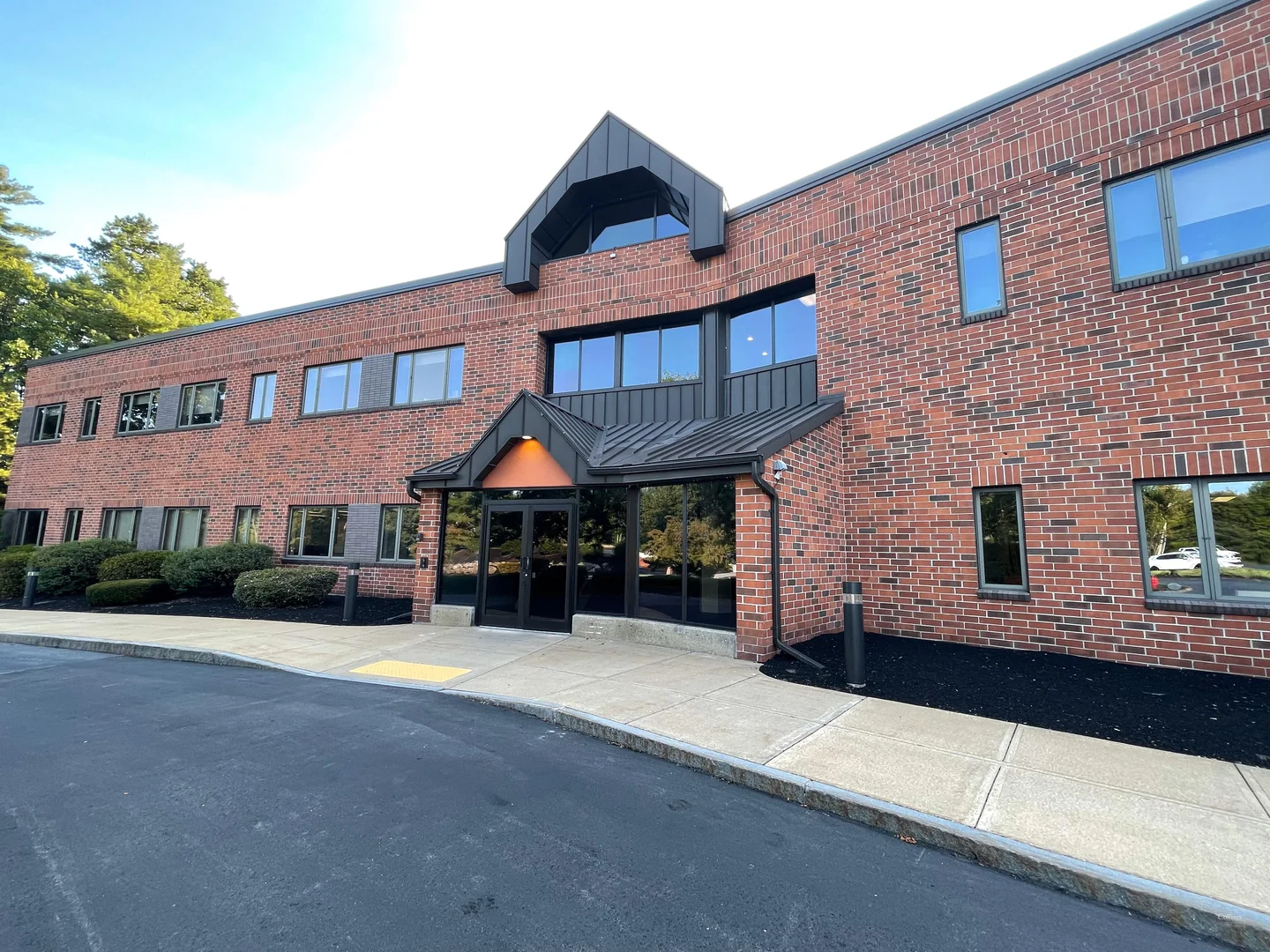 Modern Turnkey Office Suites
