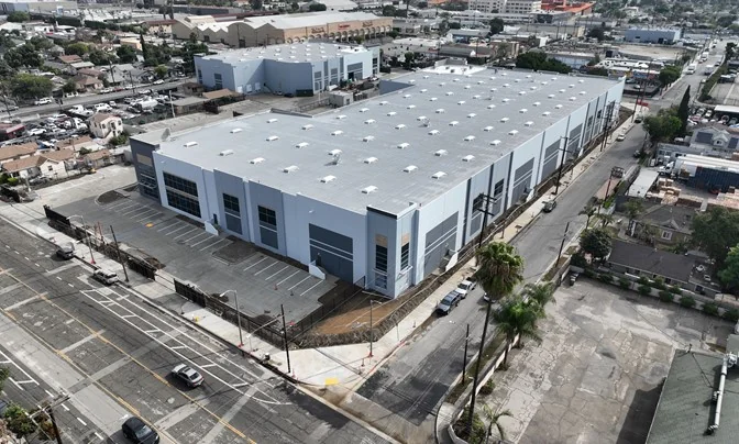Class A Premier Warehouse Distribution Facility… — Lease in Santa Fe Springs, CA, photo 7 of 8