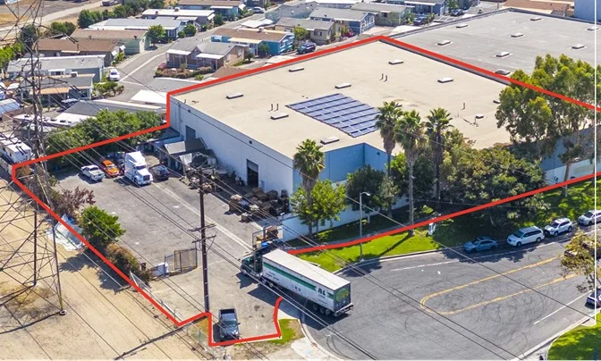 16,016 SF Available For Lease in Paramount Distribution Center - photo 5 - Paramount, CA