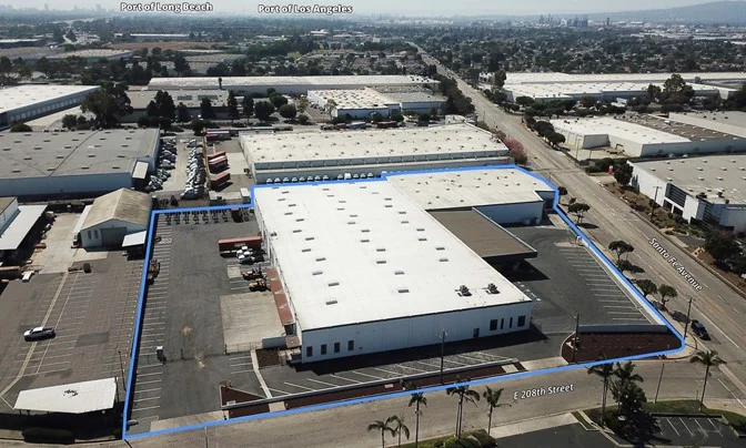 16,016 SF Available For Lease in Paramount Distribution Center - photo 10 - Paramount, CA