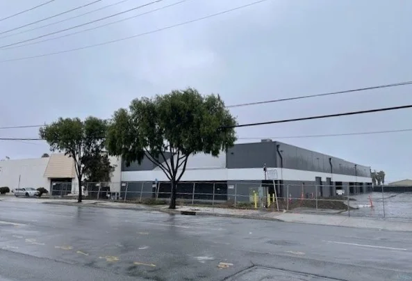 99,363 SF Warehouse For Lease — Lease in Carson, CA, photo 3 of 8