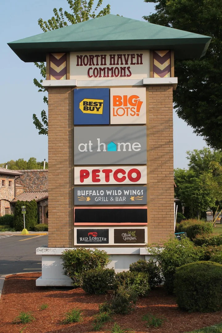 Retail Space in High-Traffic Shopping Center — Lease in North Haven, CT, photo 2 of 8