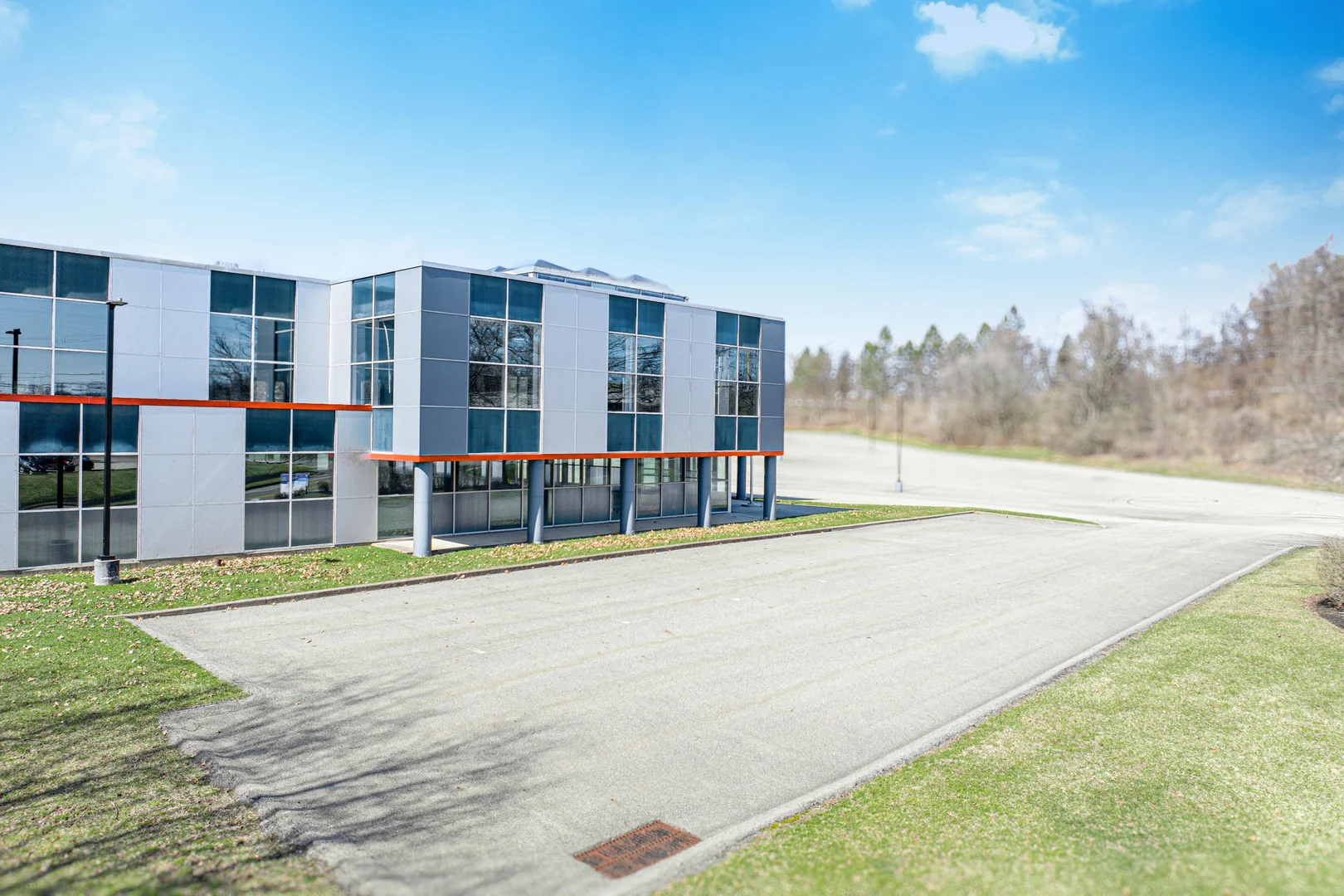 FOR SALE | Tech/Flex Opportunity in Pittsburgh’s… — Lease in Pittsburgh, PA, photo 2 of 8