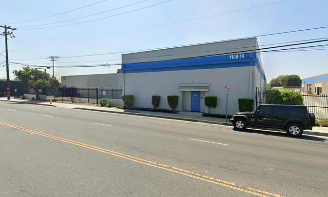 Office / Tech / Service Facility For Lease - photo 2 - Gardena, CA
