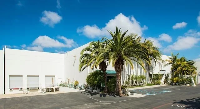 Office / Tech / Service Facility For Lease - photo 3 - Gardena, CA
