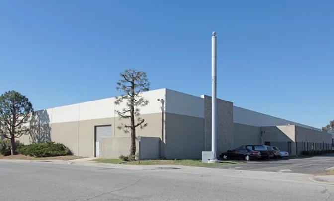 Office / Tech / Service Facility For Lease - photo 4 - Gardena, CA
