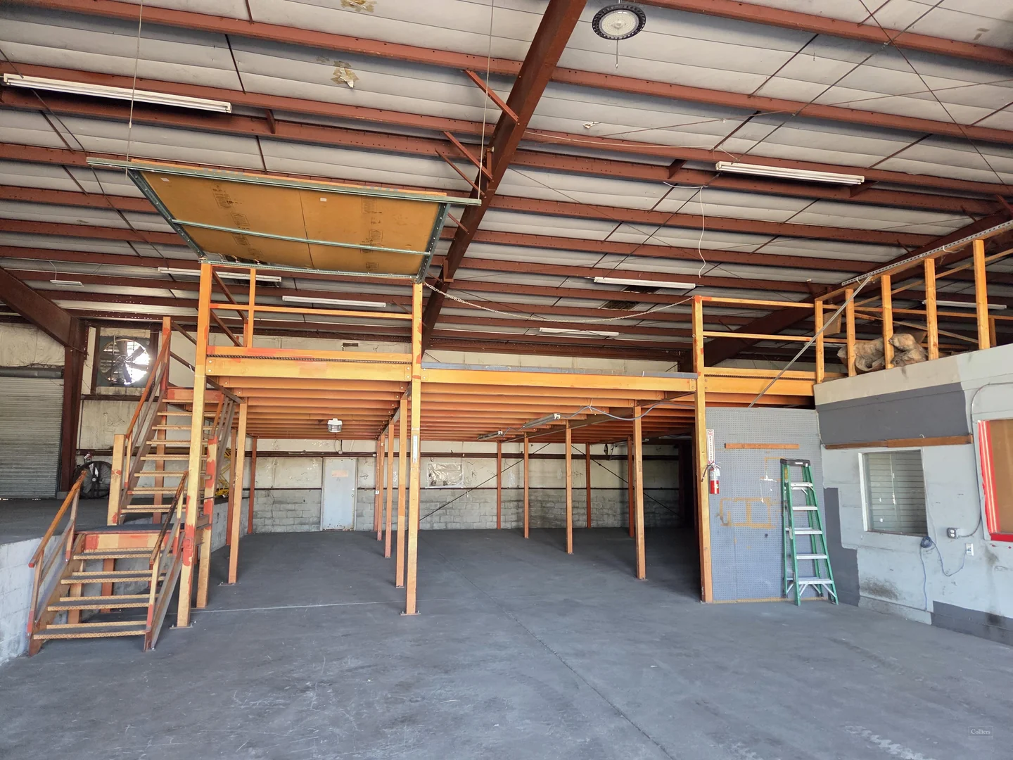 For Lease: 11,440± Square Feet Warehouse/Office +… — Lease in Sarasota, FL, photo 4 of 8