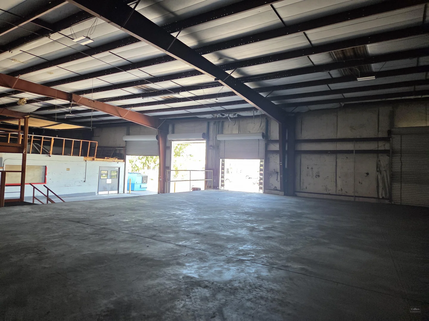 For Lease: 11,440± Square Feet Warehouse/Office +… — Lease in Sarasota, FL, photo 6 of 8