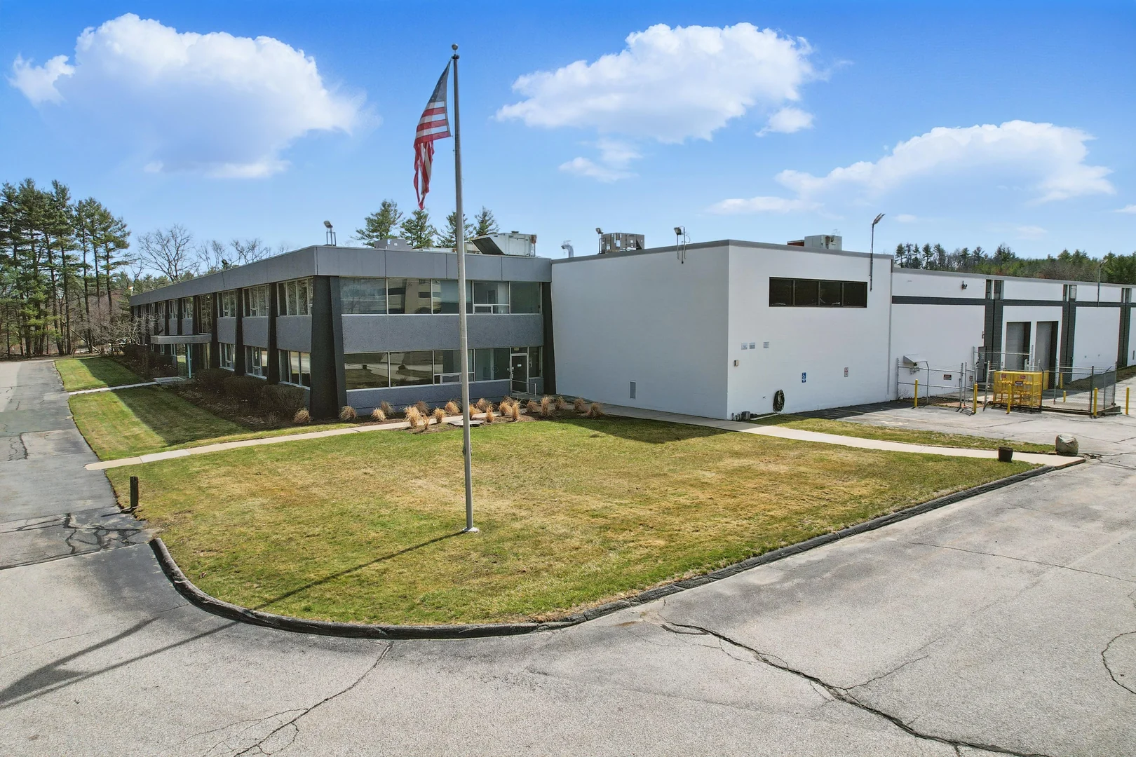 23 Esquire Road, Billerica | High Tech Manufacturing… — Lease in North Billerica, MA, photo 1 of 8