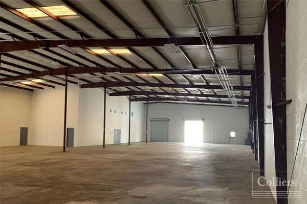 For Lease: 14,000± Square Feet Warehouse/Office — Lease in Ocala, FL, photo 2 of 5