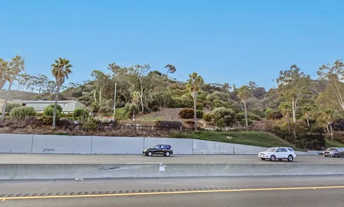 36,705 SF Lot Includes ± 3,000 Sf Structure On Site -… — Lease in San Diego, CA, photo 2 of 2