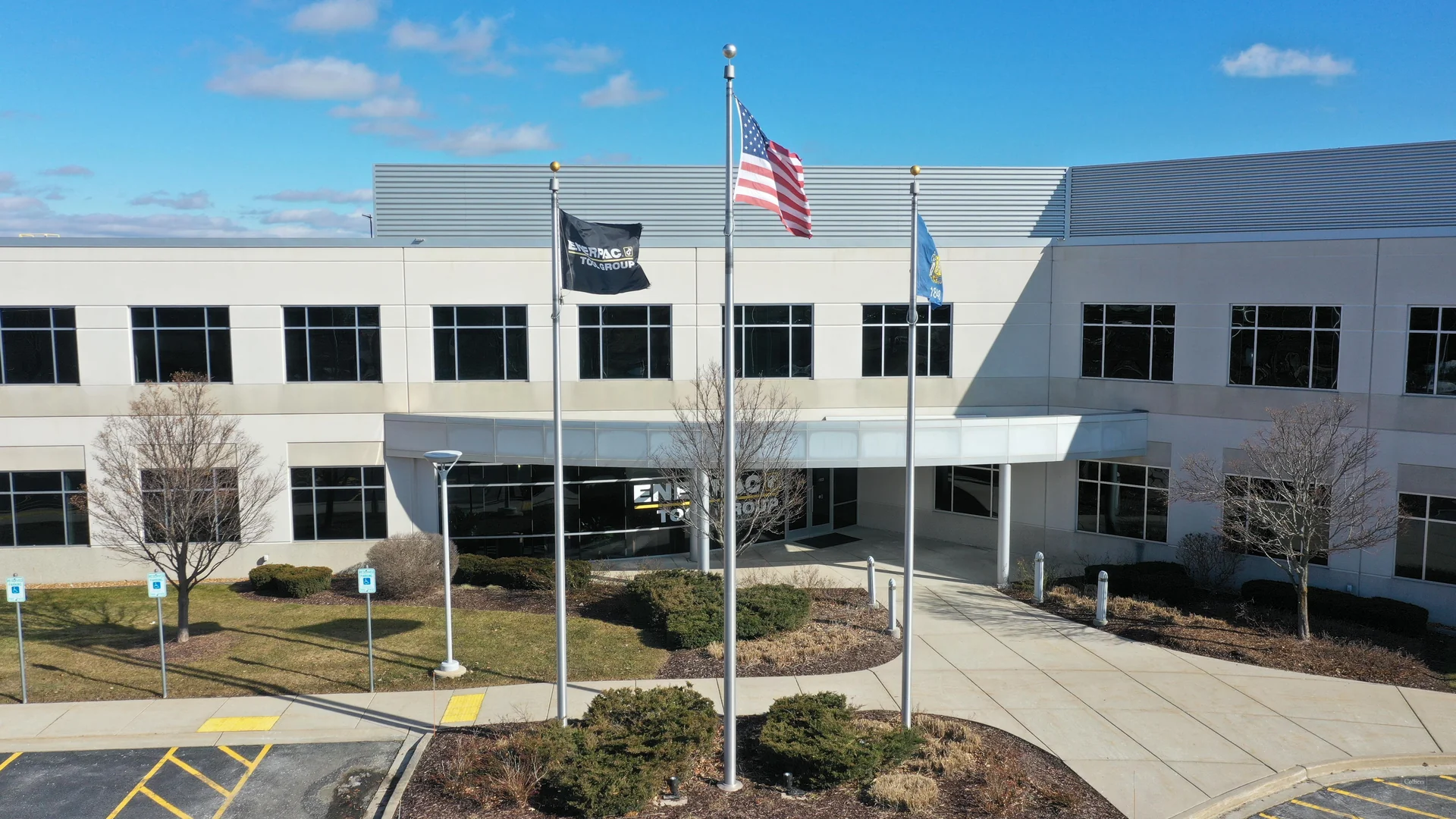 Class A Office Headquarters for Sale or Lease — Lease in Menomonee Falls, WI, photo 1 of 7