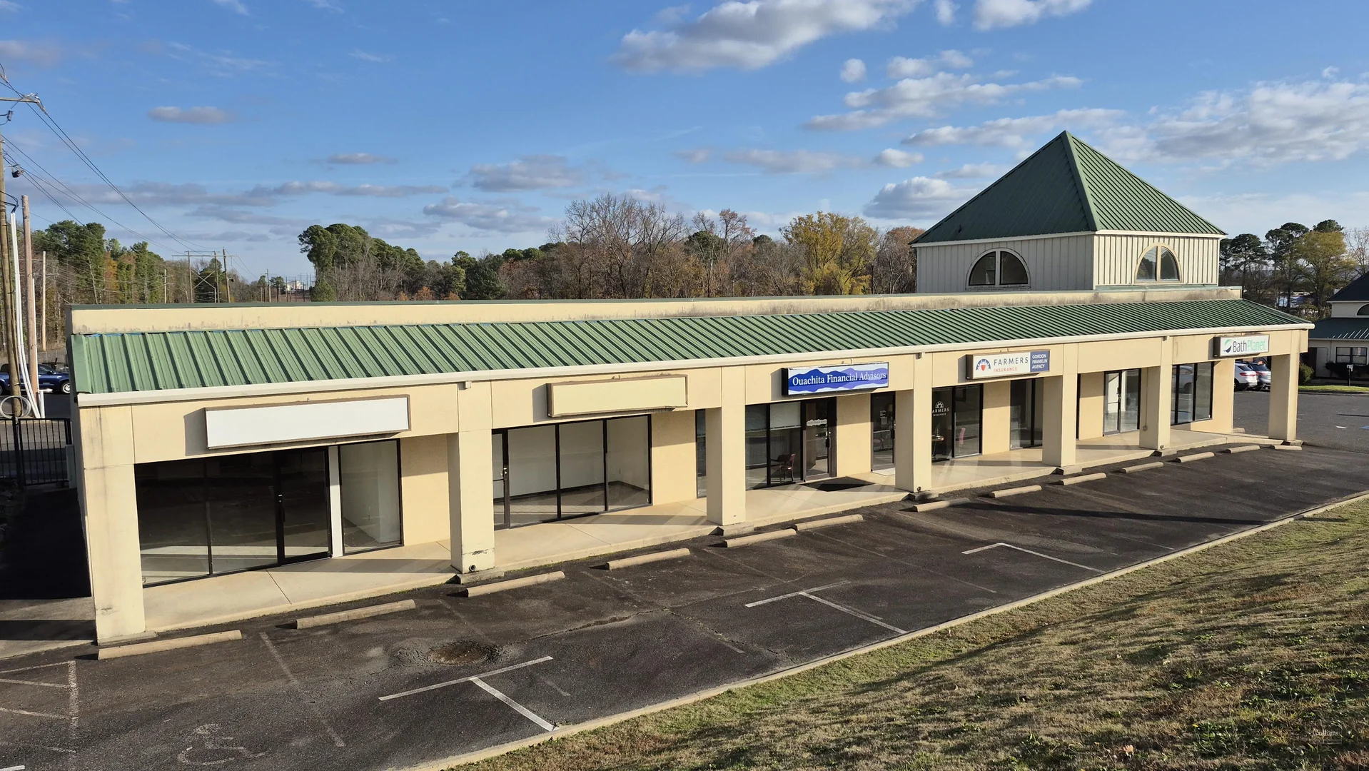 For Lease - Professional Office Space on Higdon Ferry… — Lease in Hot Springs, AR, photo 1 of 8