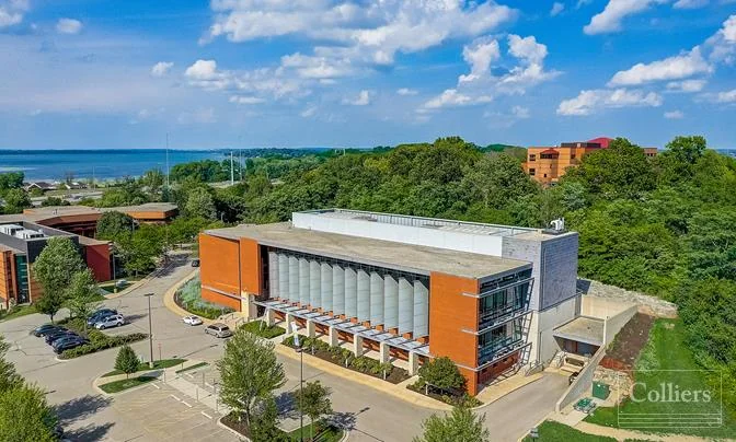 Third Floor Office Space Available — Lease in Madison, WI, photo 8 of 8