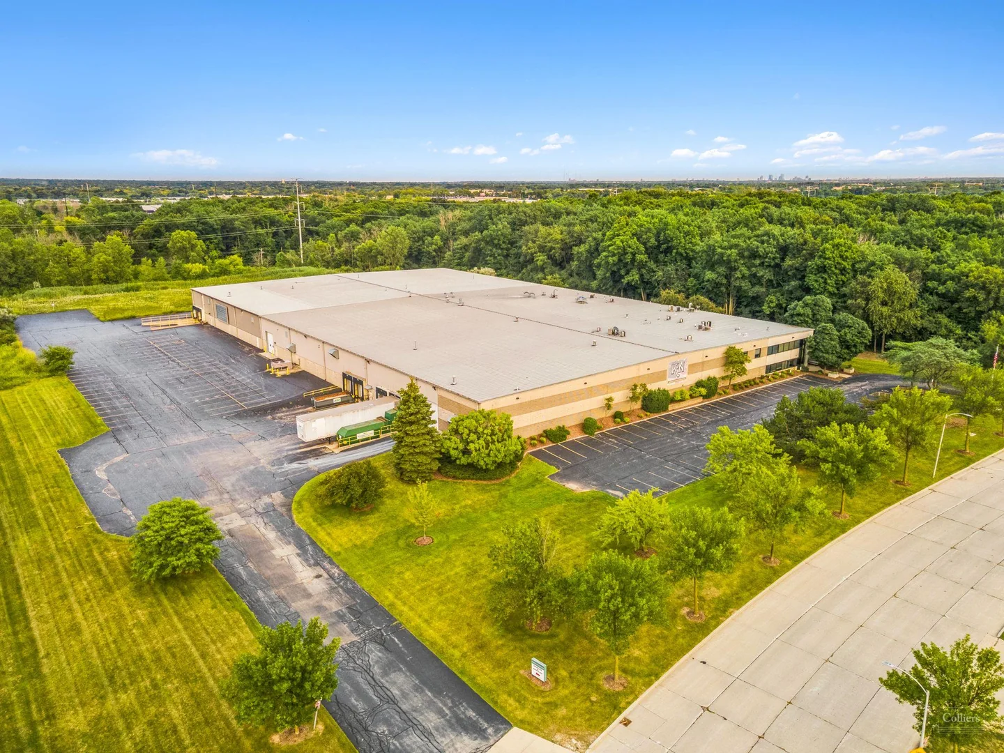 Manufacturing Building For Sale or Lease — Lease in Milwaukee, WI, photo 1 of 8