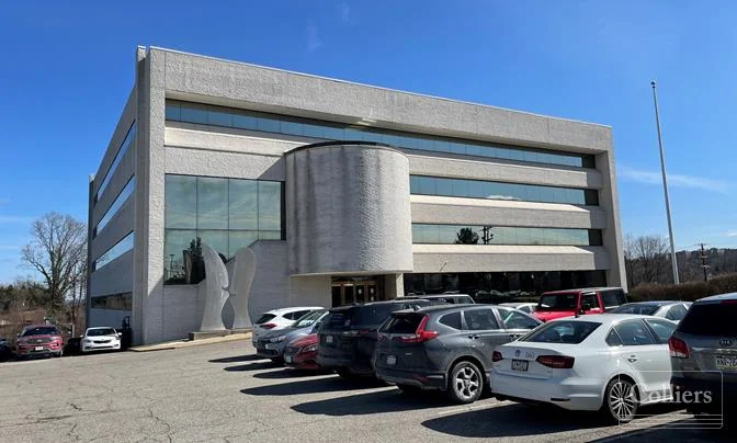 Quiet & Scenic Lakeside Office Space: Waterdam Plaza… — Lease in Canonsburg, PA, photo 6 of 8