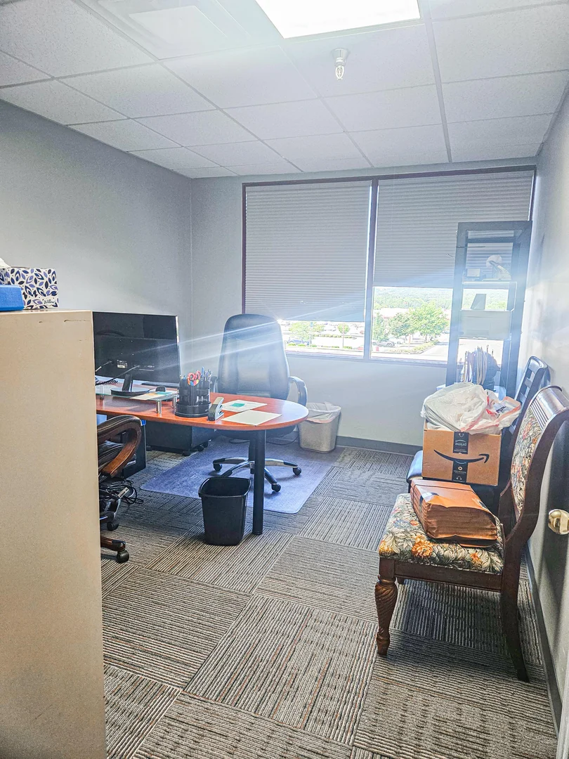 Boutique office availability in the heart of Cranberry Township's retail corridor! - photo 4 - Cranberry Twp, PA